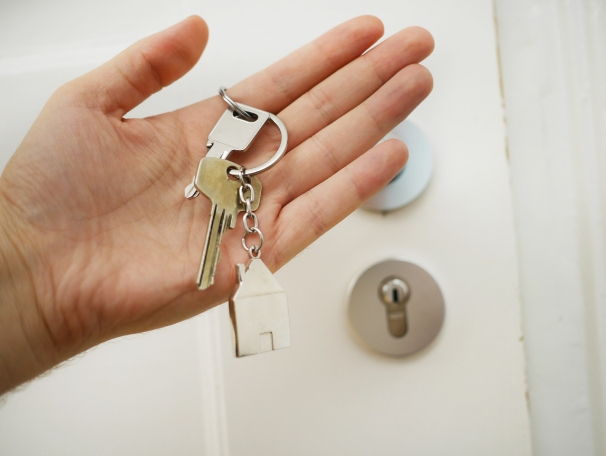 https://AnaTreter.StopRentingStartOwning.com